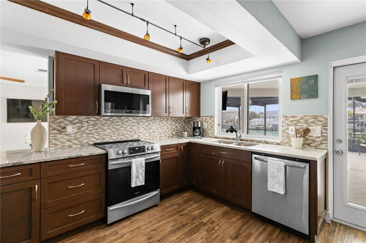 404 4th Avenue N, Tierra Verde, FL 33715 Photo