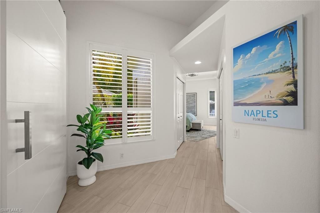 985 Spanish Moss Trl, Naples, FL 34108 Photo