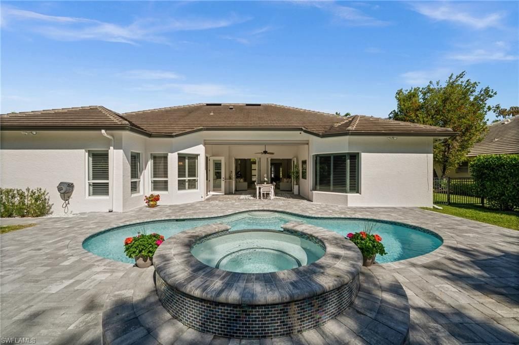 985 Spanish Moss Trl, Naples, FL 34108 Photo