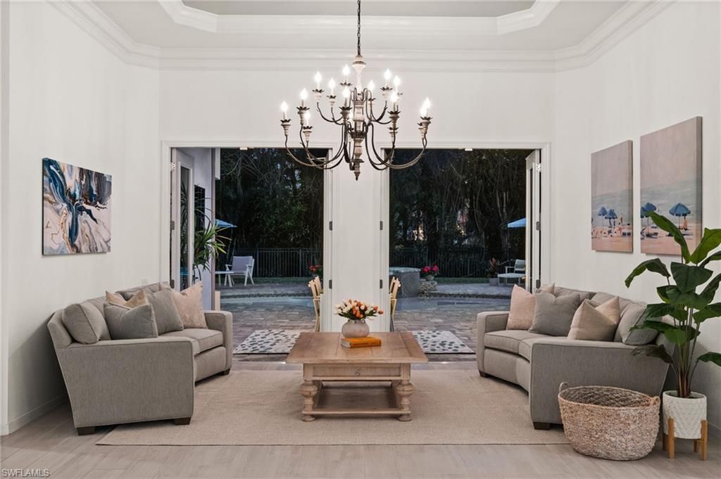 985 Spanish Moss Trl, Naples, FL 34108 Photo