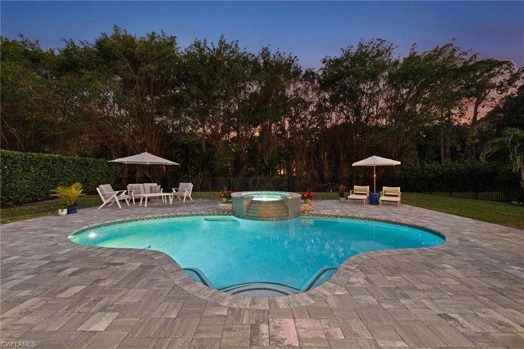 985 Spanish Moss Trl, Naples, FL 34108 Photo