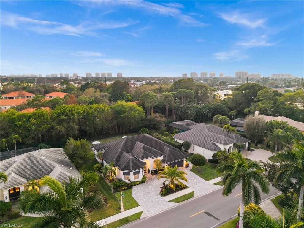 985 Spanish Moss Trl, Naples, FL 34108 Photo