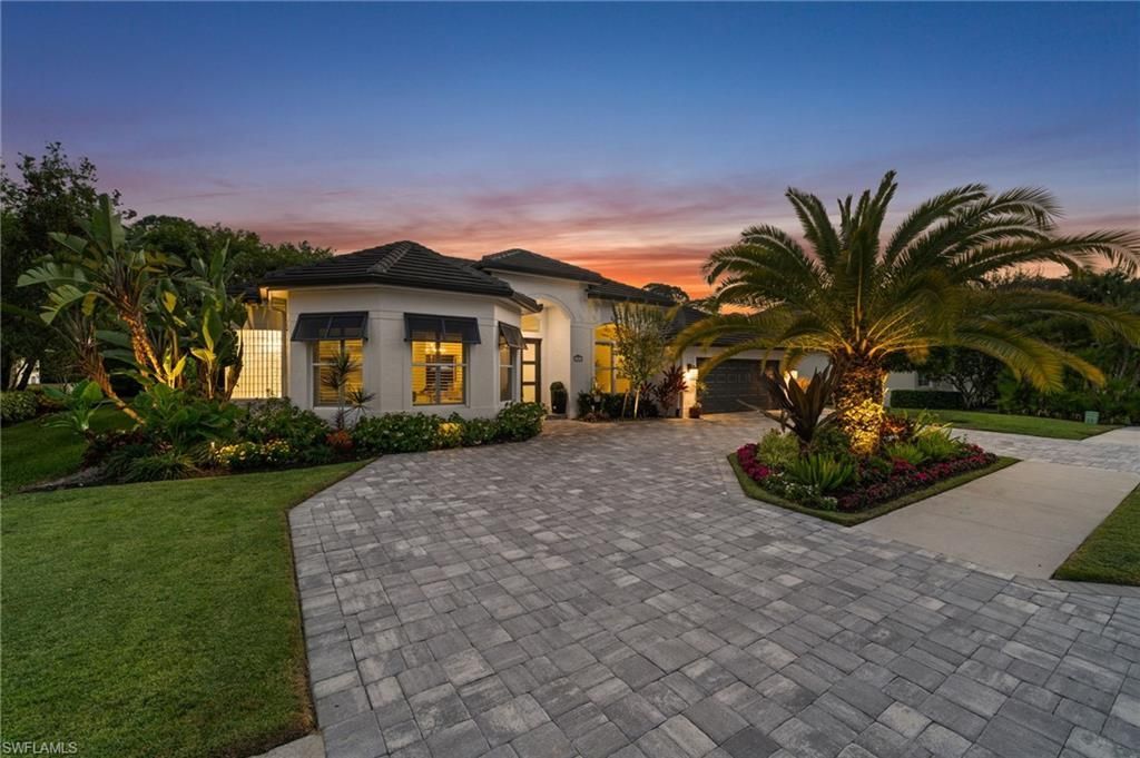985 Spanish Moss Trl, Naples, FL 34108 Photo