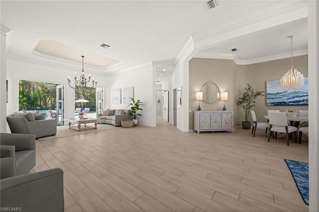 985 Spanish Moss Trl, Naples, FL 34108 Photo