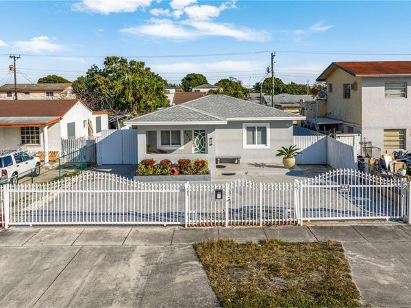 351 E 13th St , Hialeah, FL 33010