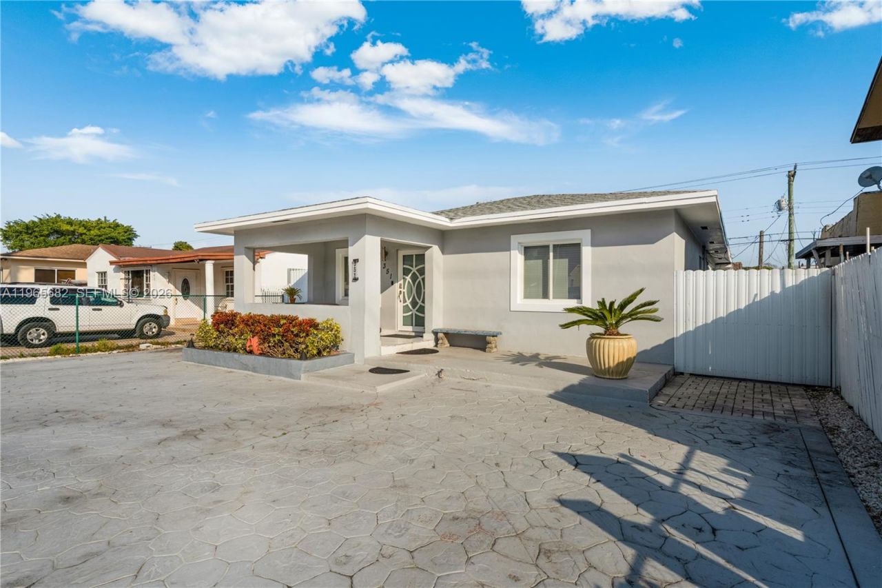 351 E 13th St , Hialeah, FL 33010 Photo