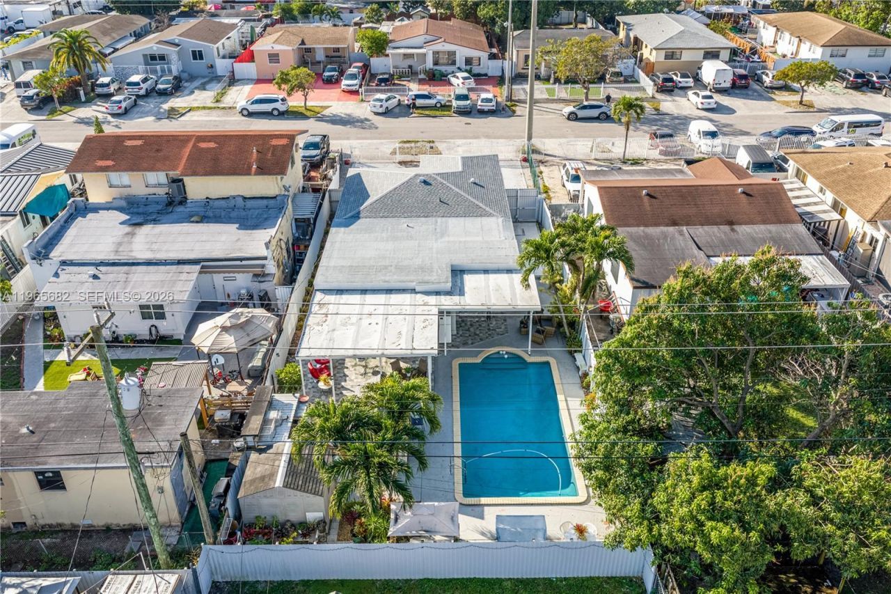 351 E 13th St , Hialeah, FL 33010 Photo