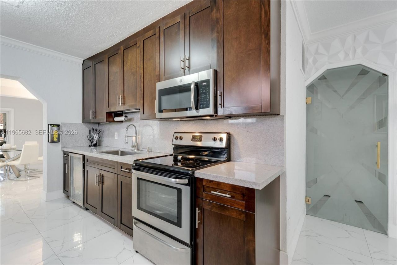 351 E 13th St , Hialeah, FL 33010 Photo