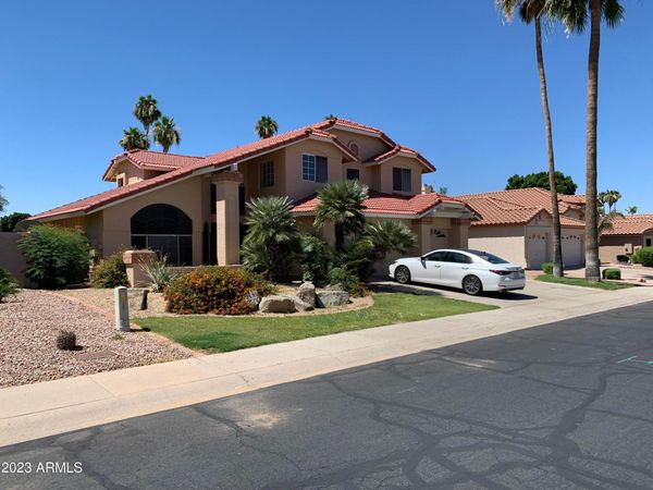 6283 W Lone Cactus Drive, Glendale, AZ 85308