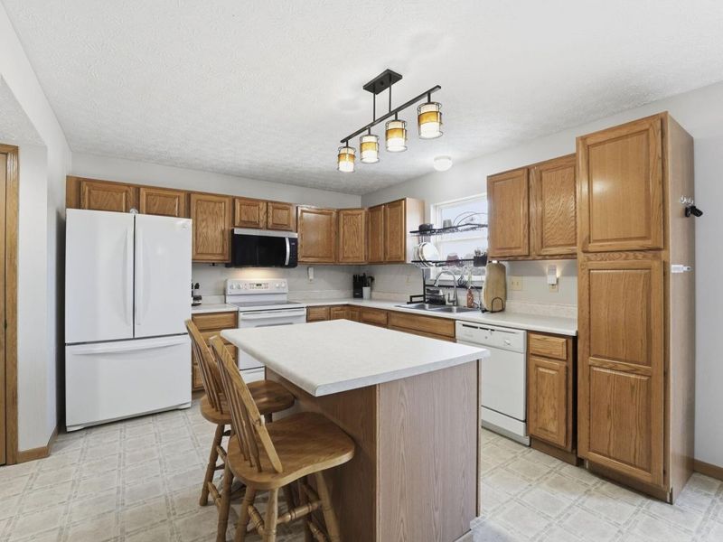 456 Joseph Van Dorn Court, Pataskala, OH 43062 Photo 10