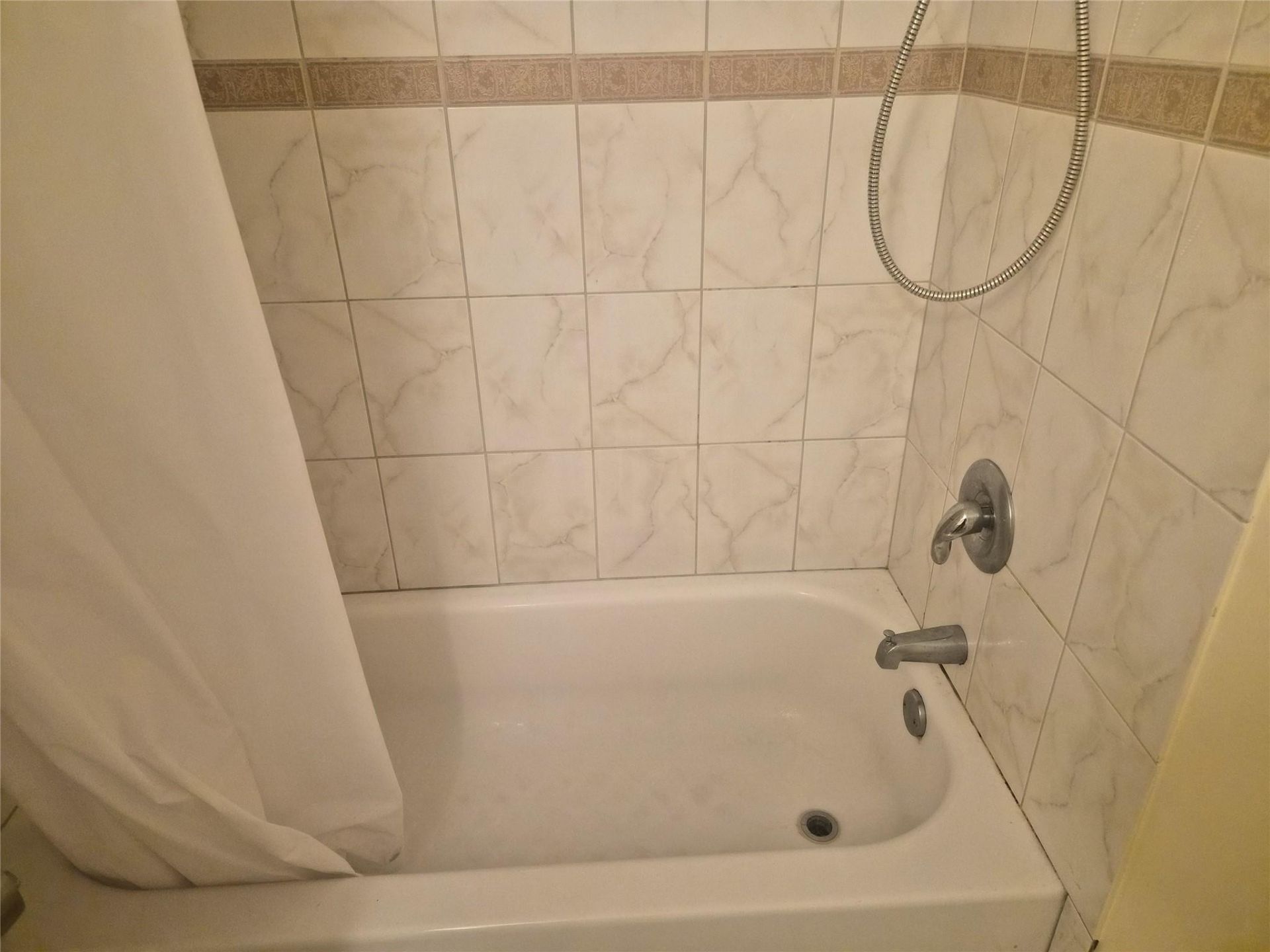 3252 Foxcroft Road, Unit 113, Miramar, FL 33025 Photo