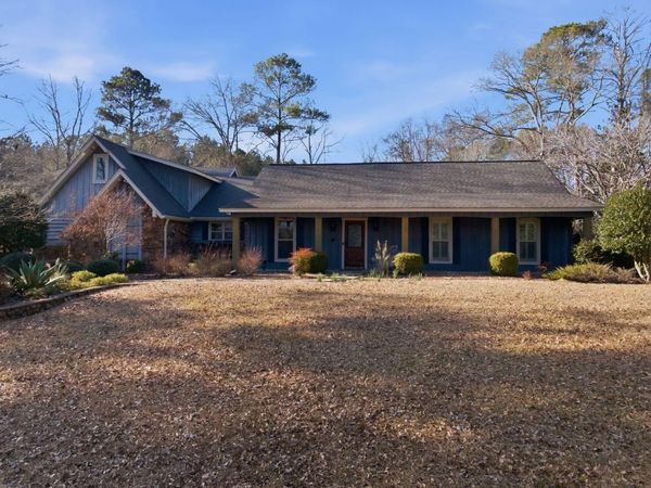 1395 MS-18, Louin, MS 39338