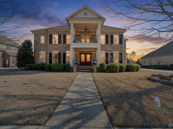 62 Lake Forest Blvd, Huntsville, AL 35824