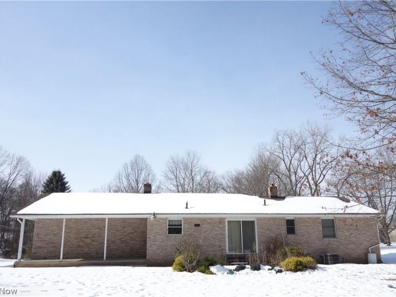 5135 Sheaters Drive, North Canton, OH 44720 Photo 2