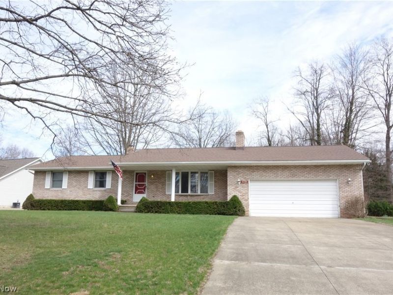 5135 Sheaters Drive, North Canton, OH 44720 Photo 2