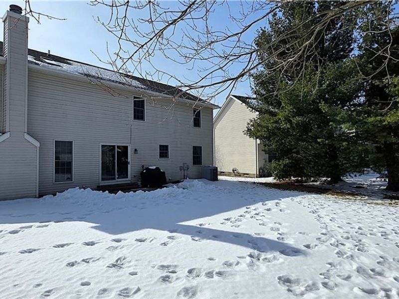 19496 Echo Drive, Strongsville, OH 44149 Photo 3