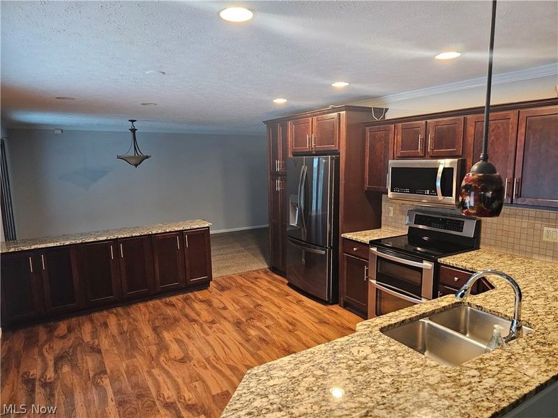 21586 Little Brook Way, Strongsville, OH 44149 Photo 8