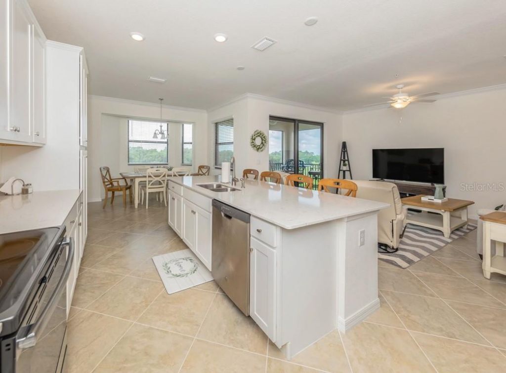 17510 Gawthrop Drive, Unit 406, Lakewood Ranch, FL 34211 Photo