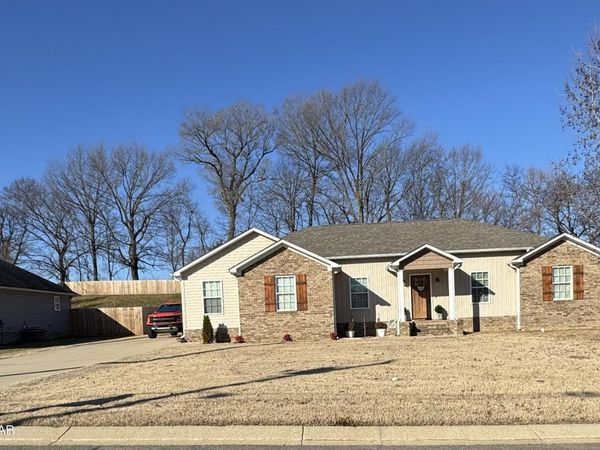 907 Granite Drive, Newbern, TN 38059