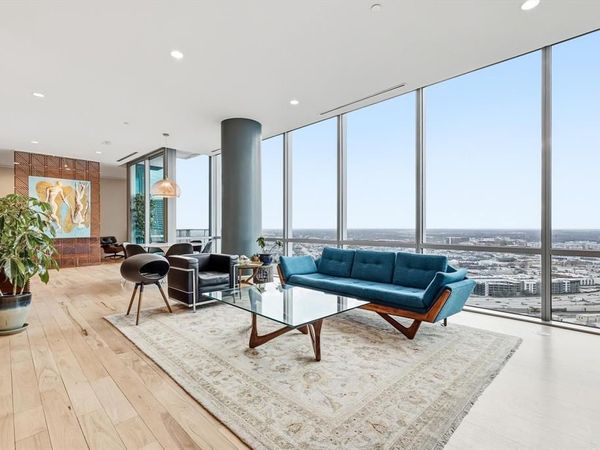 1301 Throckmorton Street, Unit 2705, Fort Worth, TX 76102