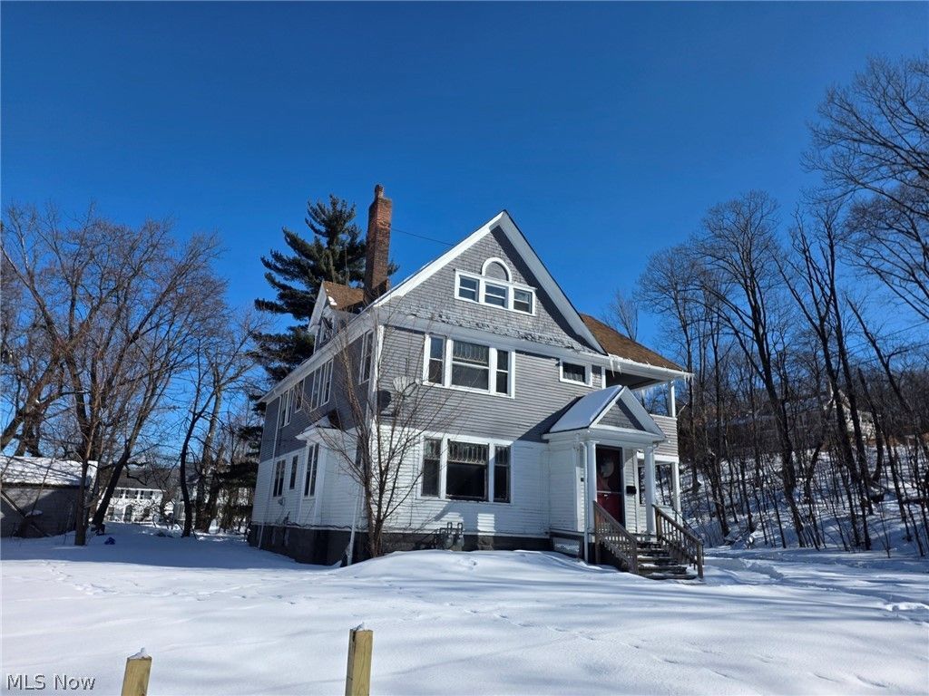 1895 Chapman Avenue, Cleveland, OH 44112 Main Photo