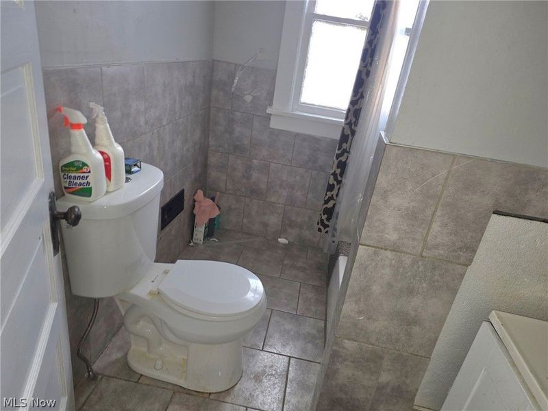 1895 Chapman Avenue, Cleveland, OH 44112 Photo 8