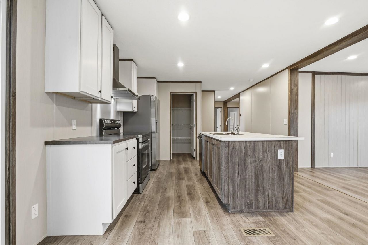 7310 Bellaire Dr. Photo 9