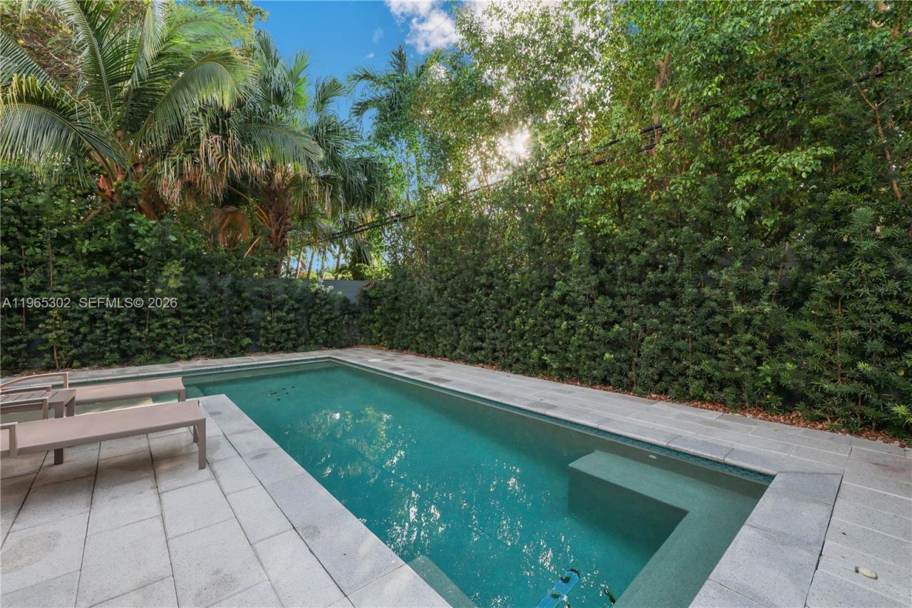 640 Fernwood Rd, Key Biscayne, FL 33149 Photo