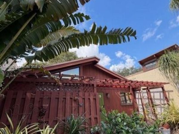 6171 NW 32nd Way , Fort Lauderdale, FL 33309