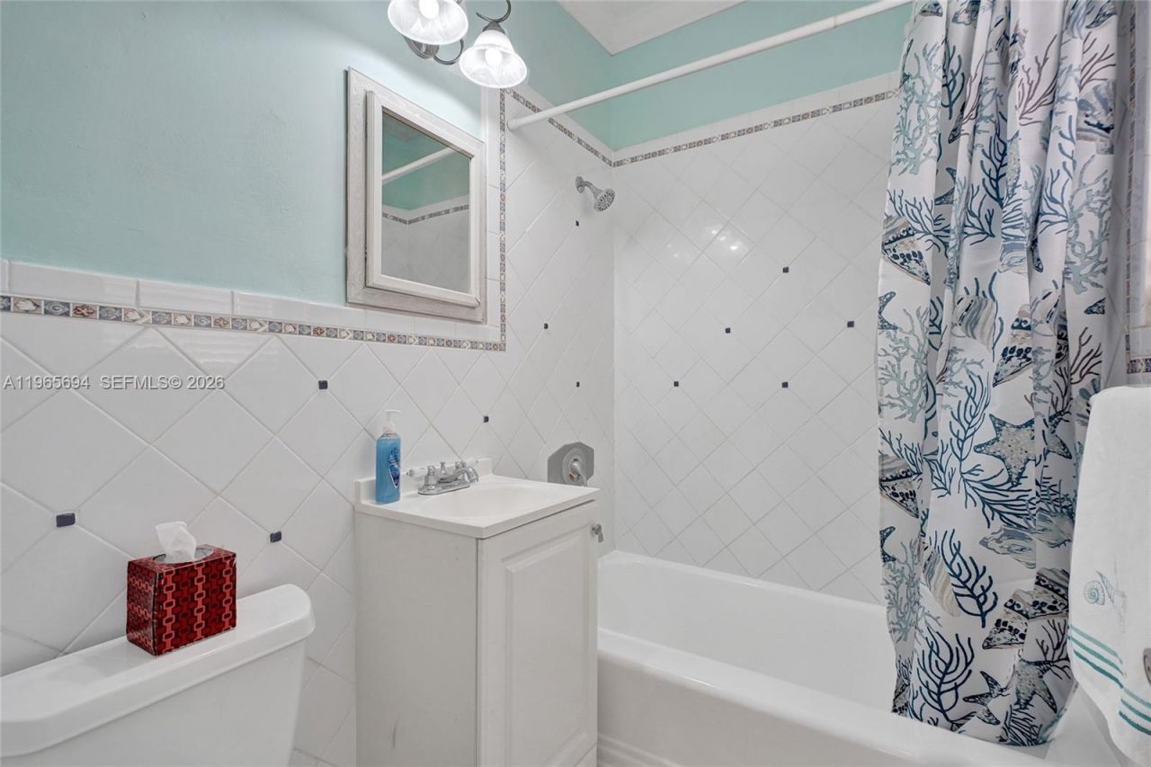 717 Espanola Way , Unit 204, Miami Beach, FL 33139 Photo