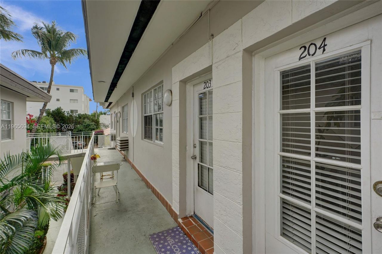 717 Espanola Way , Unit 204, Miami Beach, FL 33139 Photo