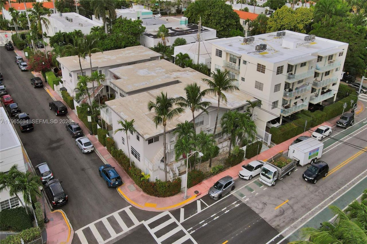717 Espanola Way , Unit 204, Miami Beach, FL 33139 Photo