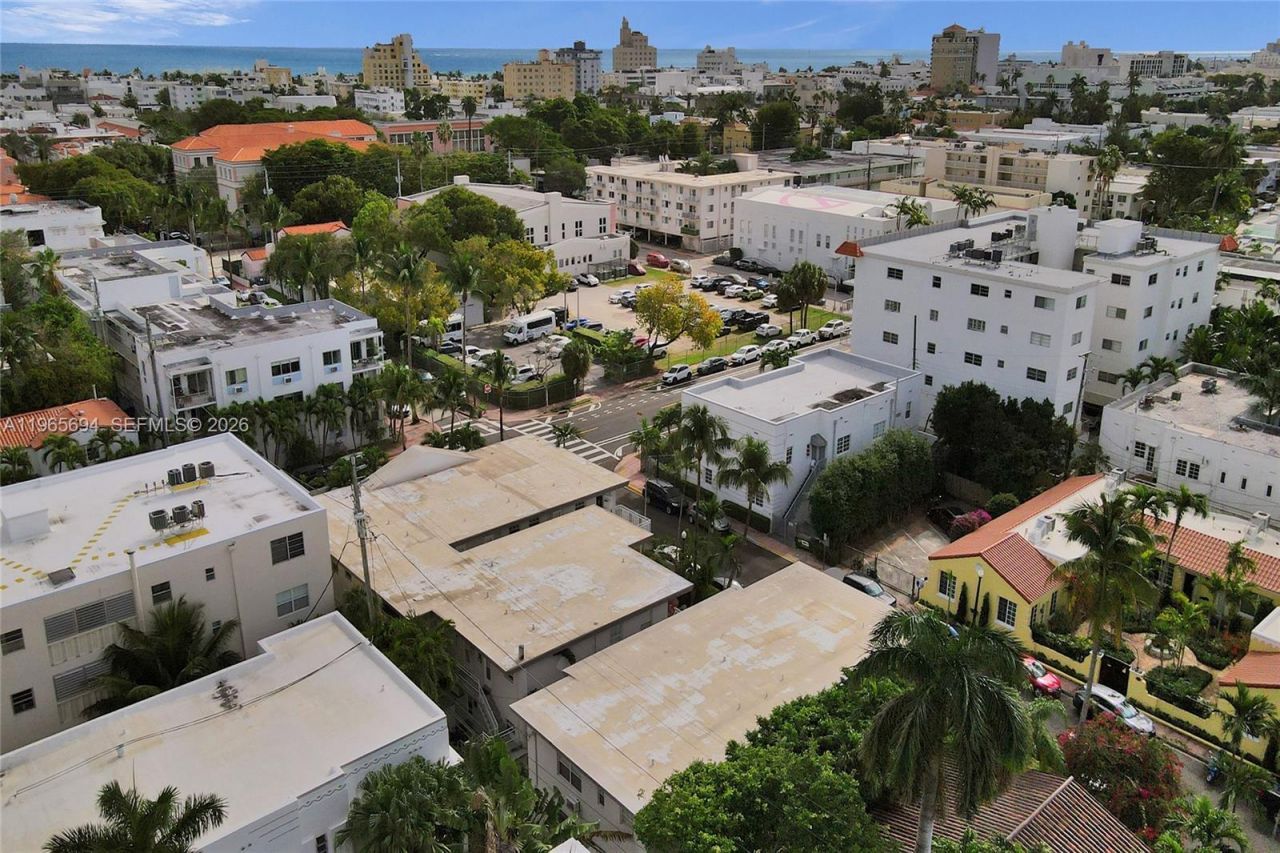 717 Espanola Way , Unit 204, Miami Beach, FL 33139 Photo