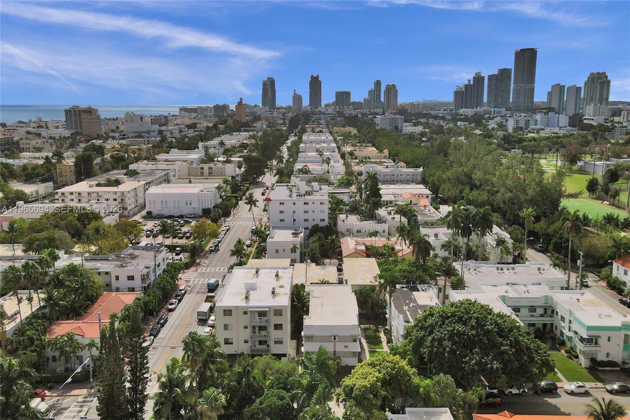 717 Espanola Way , Unit 204, Miami Beach, FL 33139 Photo