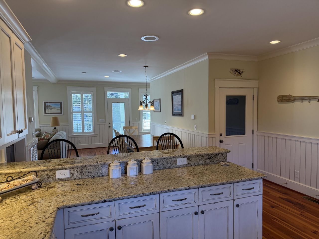 709 Jungle Road Photo 11