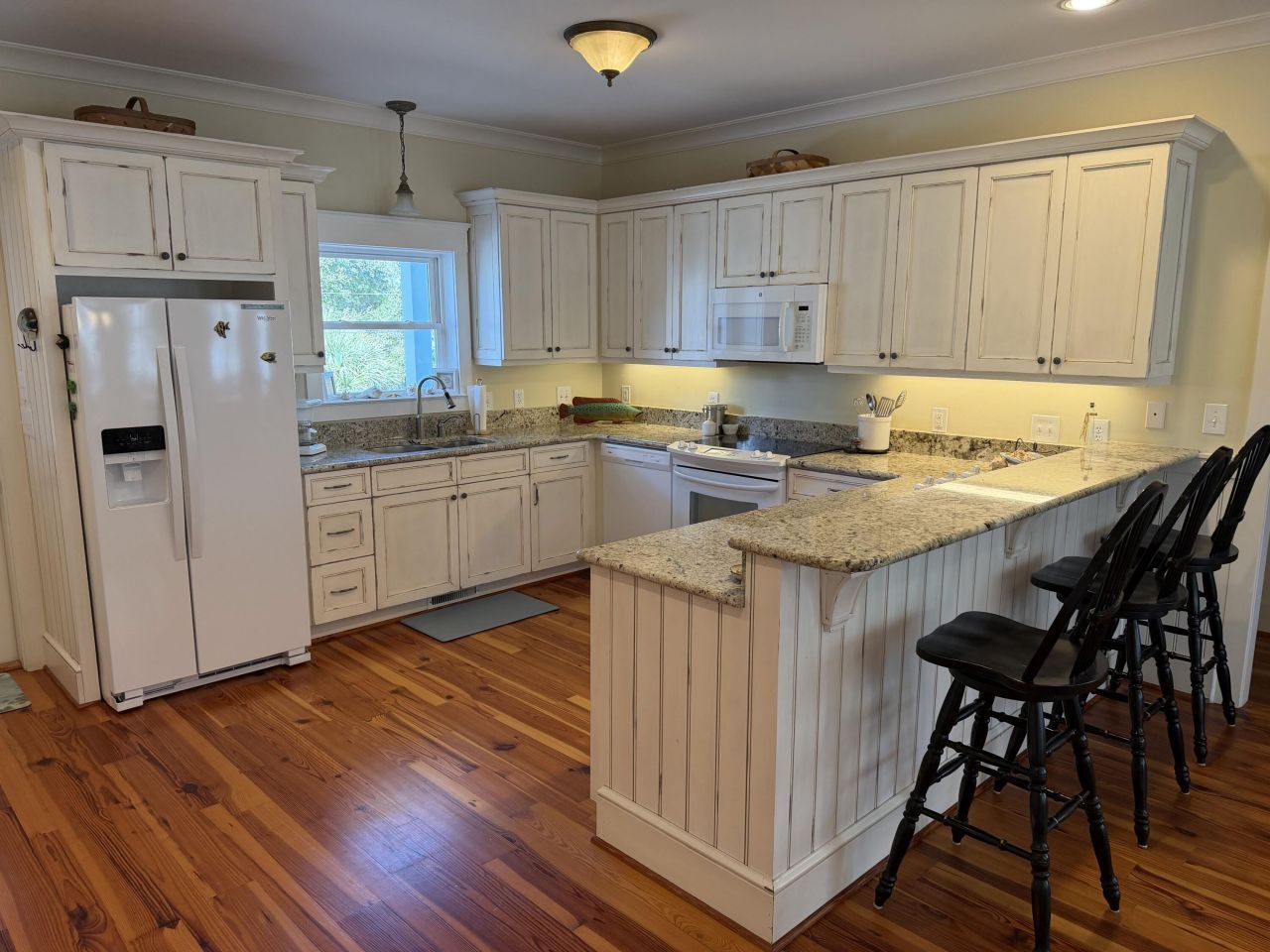 709 Jungle Road Photo 12