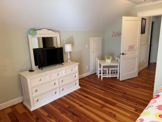 709 Jungle Road Photo 32