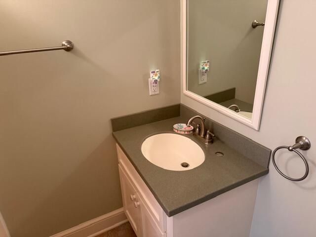 709 Jungle Road Photo 34