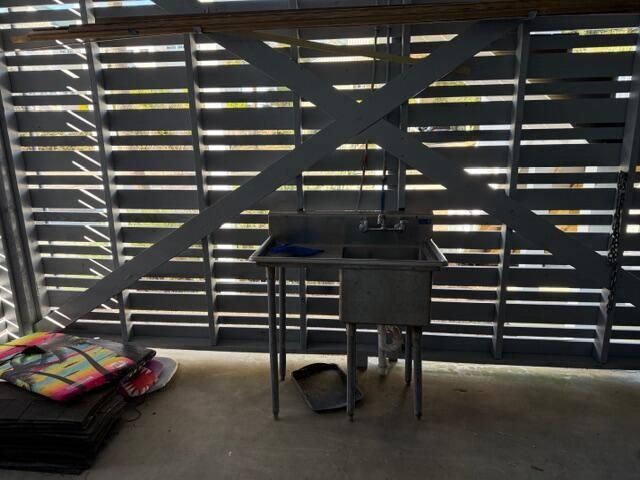 709 Jungle Road Photo 61