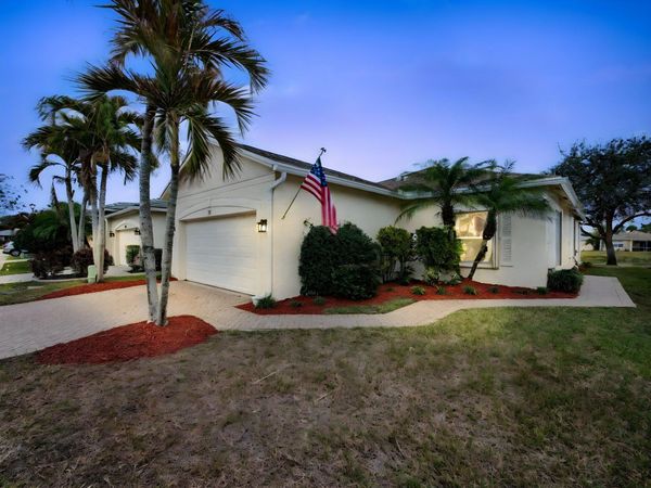 311 SW Maclay Way, Port Saint Lucie, FL 34986