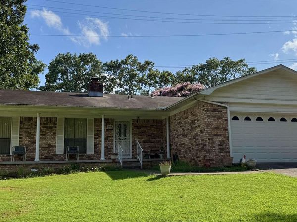 808 REGAL Drive, North Little Rock, AR 72116