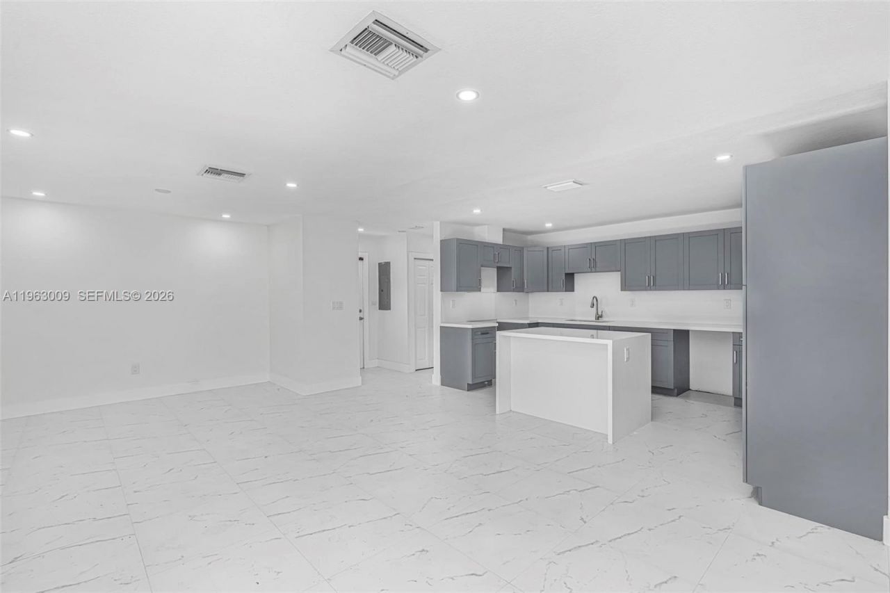 2901 SW 92nd Ave , Miami, FL 33165 Photo