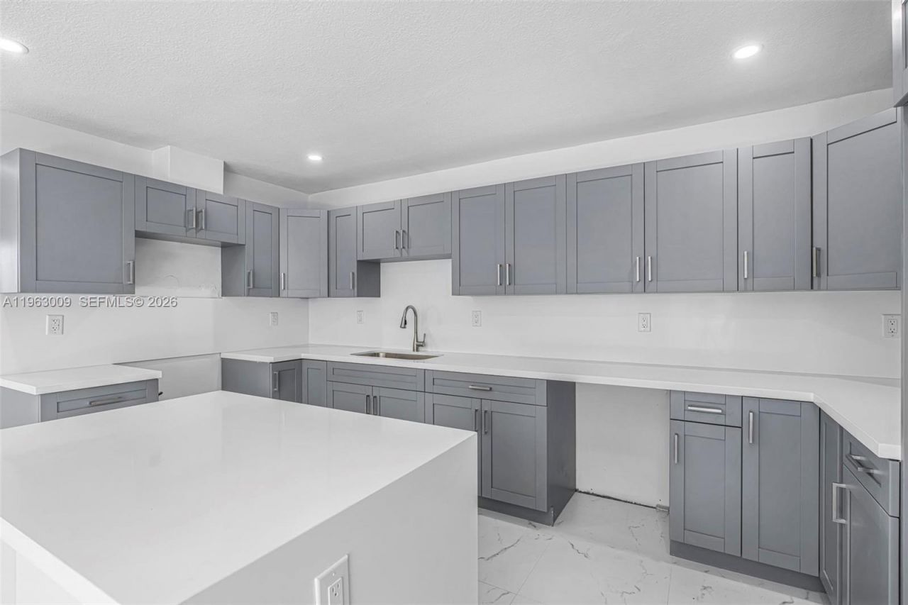 2901 SW 92nd Ave , Miami, FL 33165 Photo