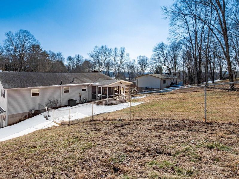 125 Persimmon Drive NE, Newark, OH 43055 Photo 38