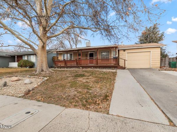 136 York Way, Sparks, NV 89431