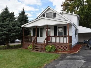622 Saint Paul Street, Marysville, MI 48040