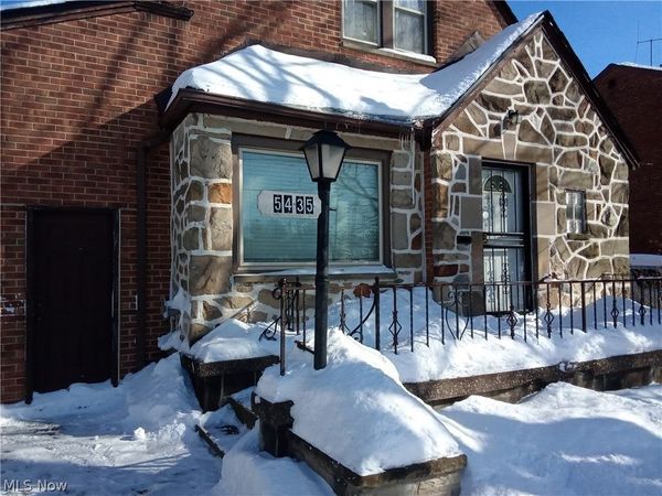 5435 Lee Road, Maple Heights, OH 44137