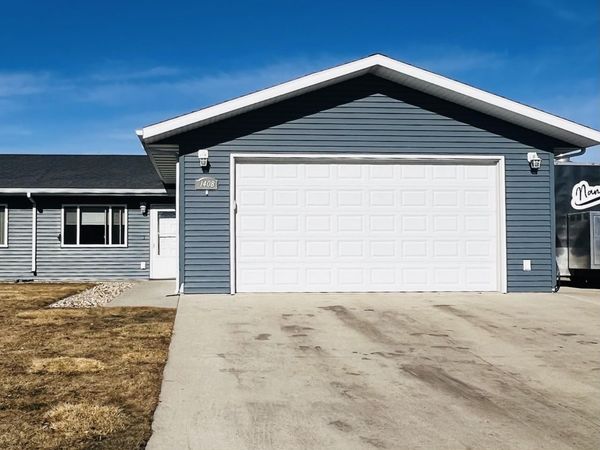 1408 SW 13th Avenue, Aberdeen, SD 57401