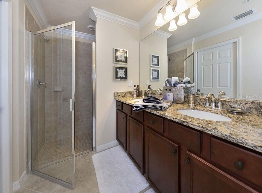 5528 Palmer Circle, Unit 105, Lakewood Ranch, FL 34211 Photo