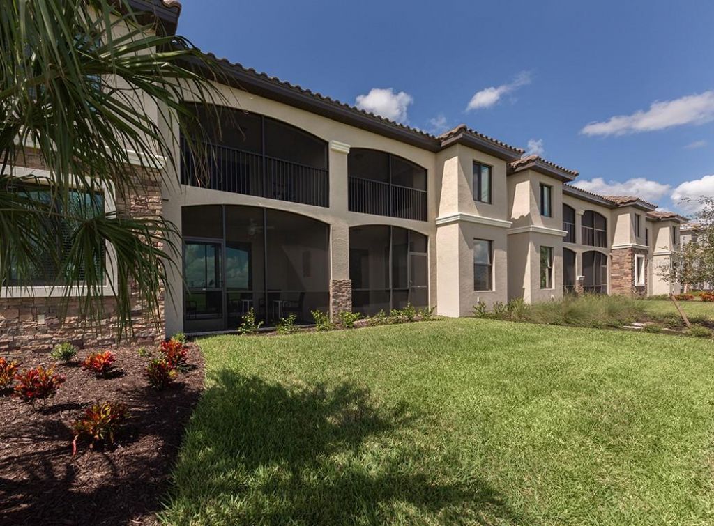 5528 Palmer Circle, Unit 105, Lakewood Ranch, FL 34211 Photo